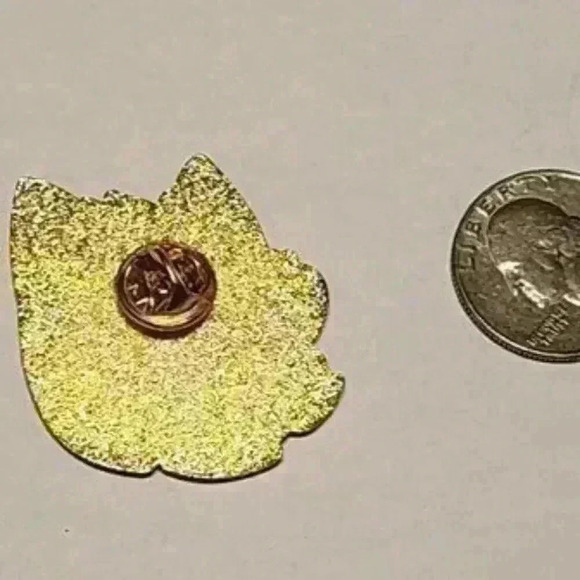 Quirky Kawaii Gengar Eating Ramen Enamel Pin - Fun Pokémon Noodle Lover's Acces - Picture 4 of 4